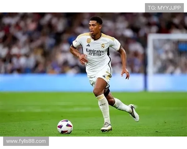 贝林厄姆荣膺英格兰2425赛季最佳男足球员皇马官方祝贺他取得佳绩